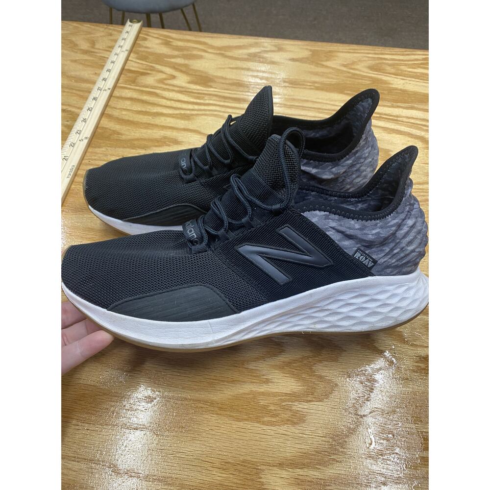 New Balance Fresh Foam Roav Men's 11 D Black Lace Up Low Top Running Sneakers